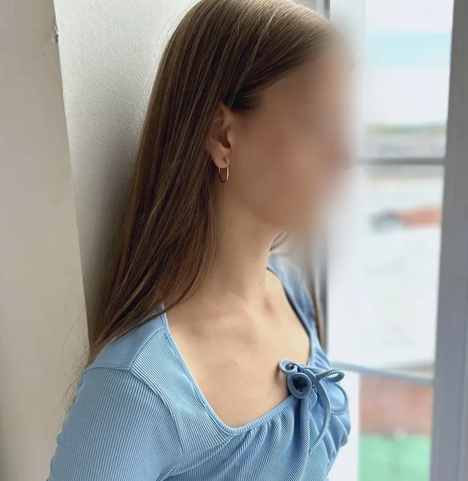 Andrea, 21