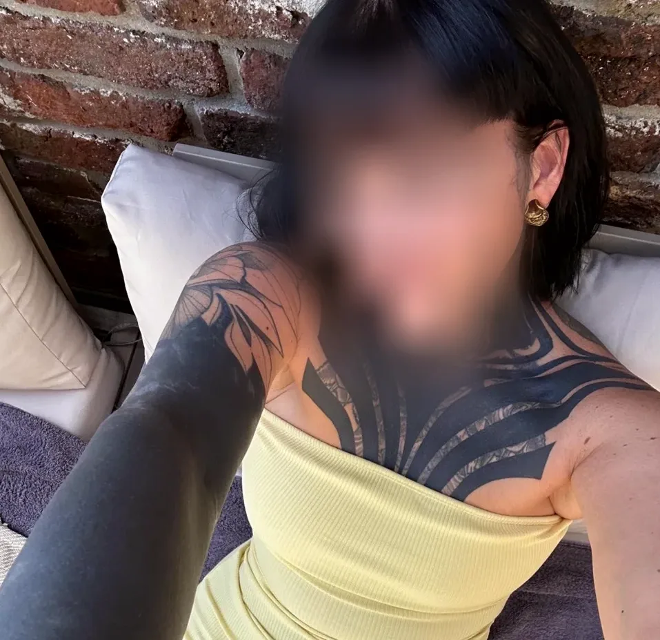 Antonia, 35