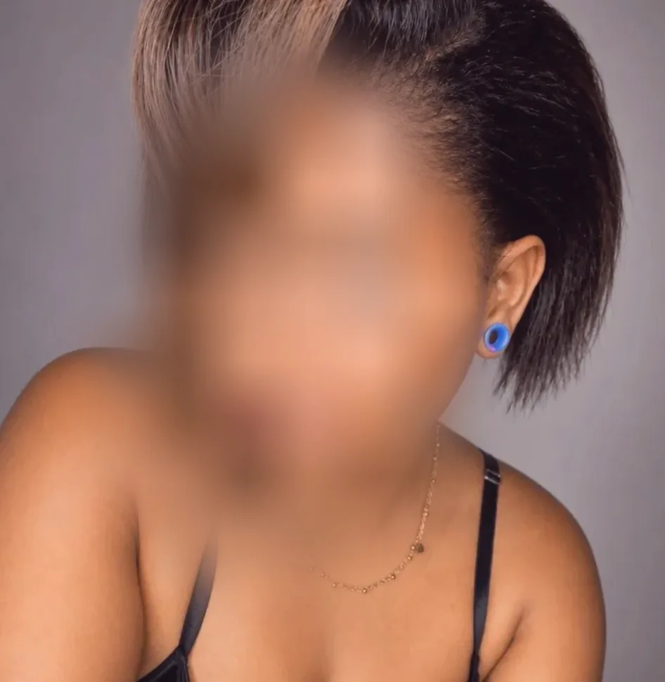 Fatma, 29