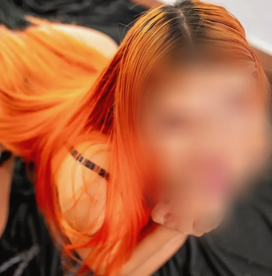 Pauline, 27