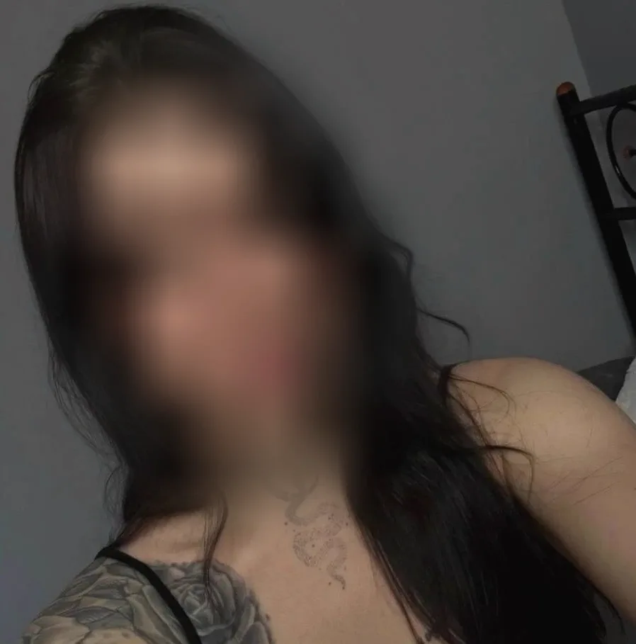 Sandra, 34